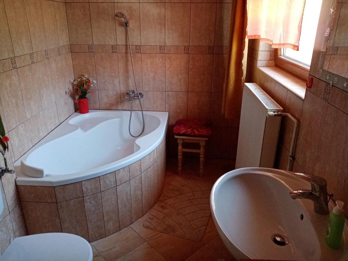 Jazmin-Szieszta Apartmanhaz Balatonfuered ภายนอก รูปภาพ